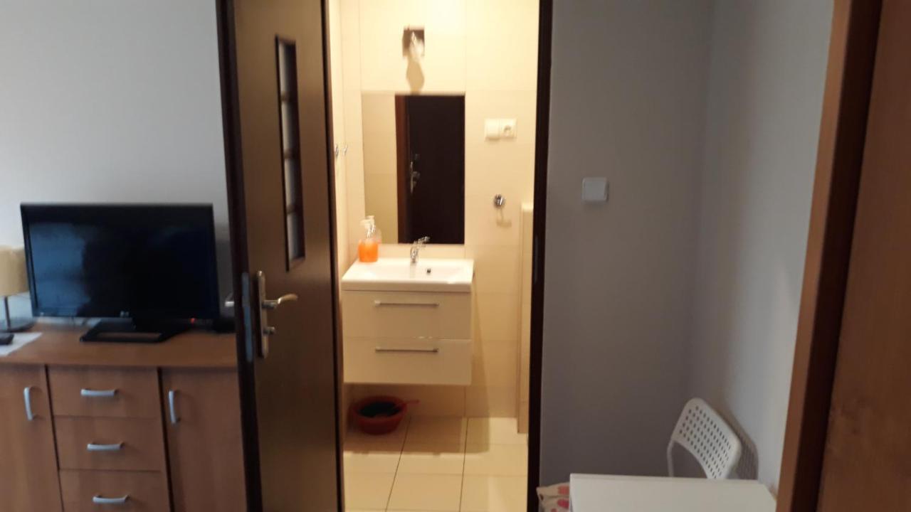 Apartamenty I Pokoje Przy Parku Єленя-Ґура Екстер'єр фото