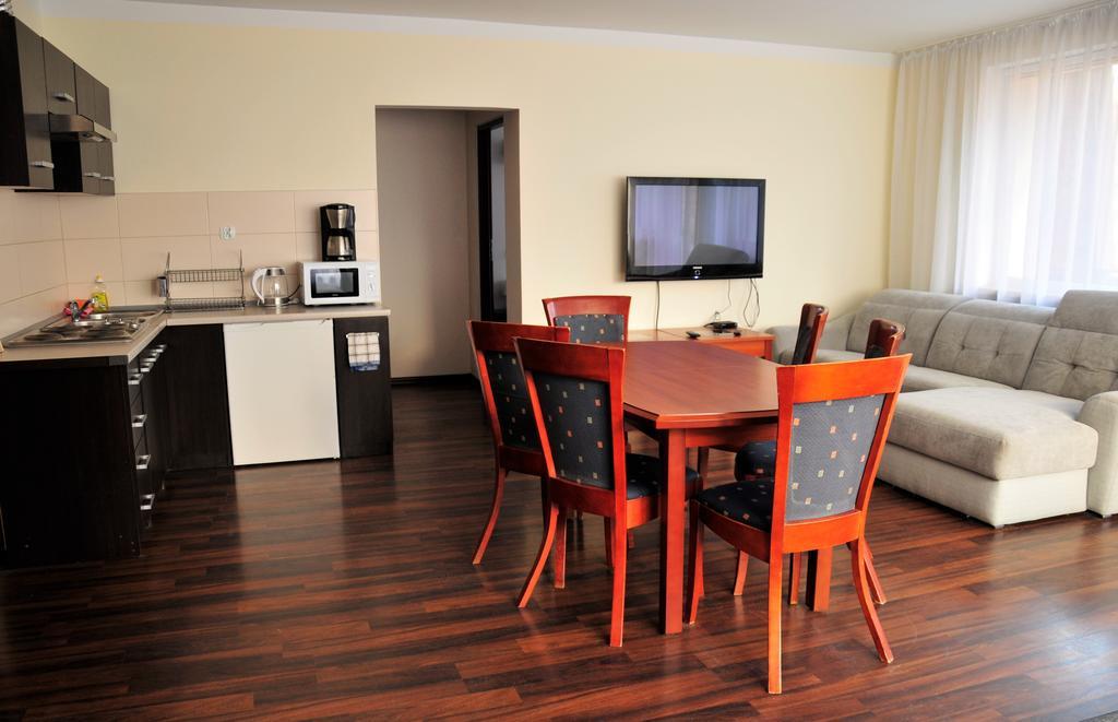 Apartamenty I Pokoje Przy Parku Єленя-Ґура Номер фото