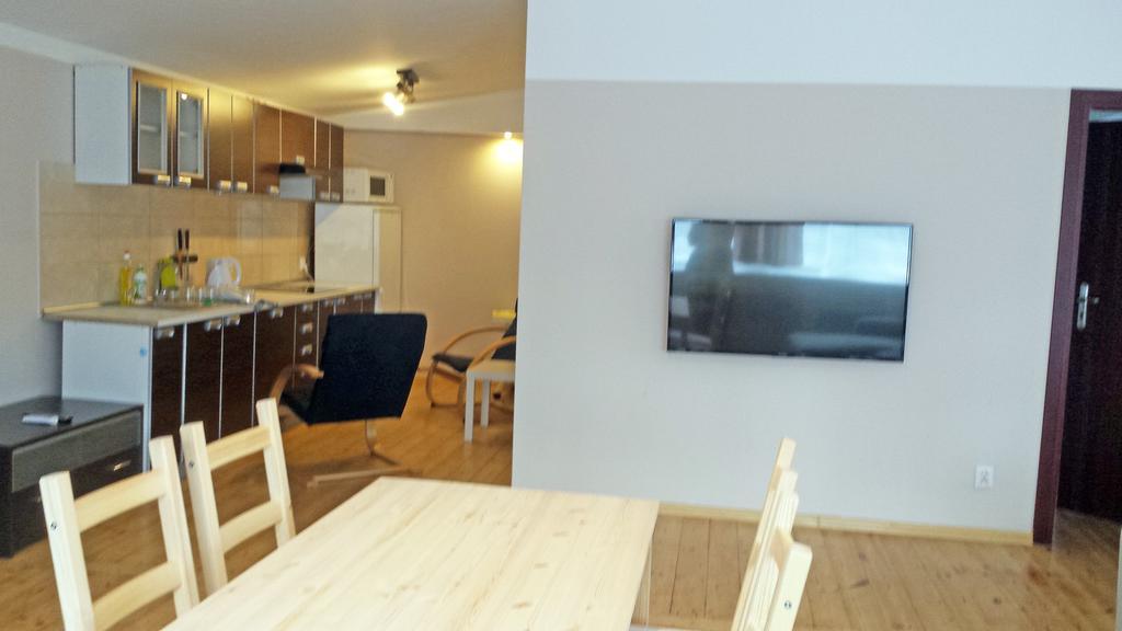 Apartamenty I Pokoje Przy Parku Єленя-Ґура Екстер'єр фото