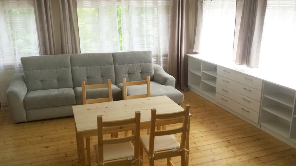 Apartamenty I Pokoje Przy Parku Єленя-Ґура Екстер'єр фото